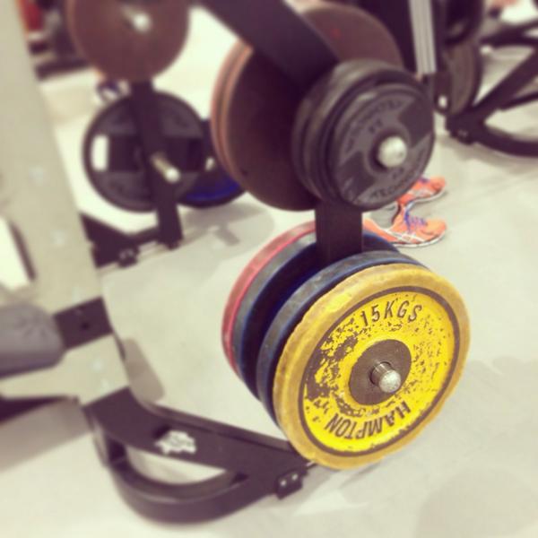 sligostudio's tweet photo. You know what's cool? When you #putyourweightsback ::)))@QueensSport #lift#gym http://t.co/geOxohPWHt