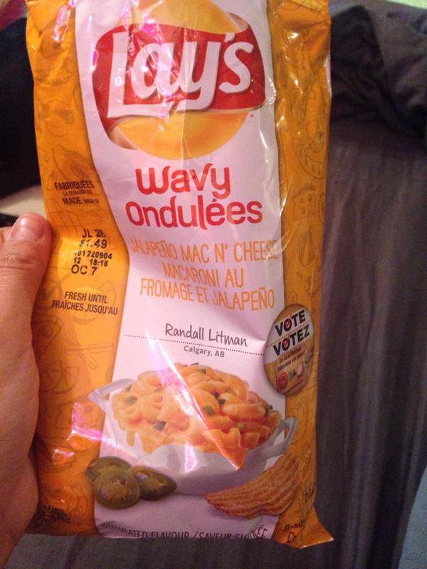 heiddz's tweet photo. Tastes like fully loaded nachos so in other-words I'm in love.. http://t.co/pbCArJ3mZV