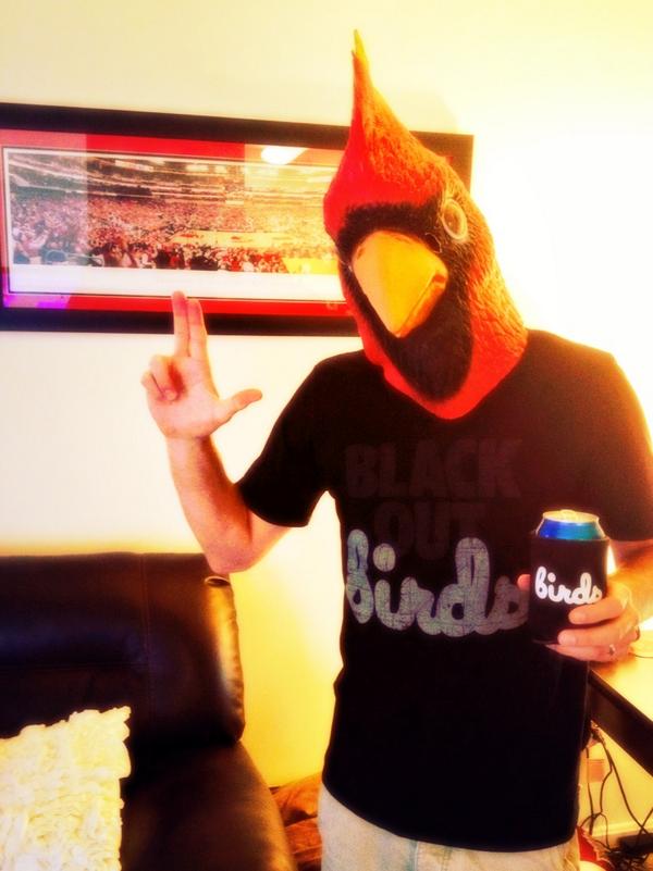 J_Thomas_11's tweet image. Is it 8:00pm yet... #BLACCOUT Via Maryland! #CardTime #BeatMiami #CCBM w/ @TaraJo4UofL and @Jimmy_Parker_UL