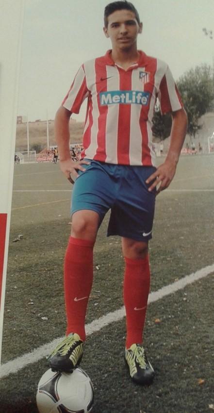 canteratletica's tweet photo. Hoy el jugador @ArratiaSergio entreno con el Primer Equipo jugador q pertenece al CADETE B con 14 años. Enorabuena!! http://t.co/r3prExbyCV