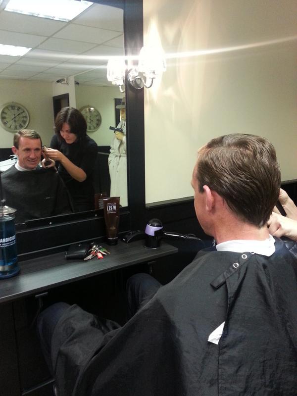 MaxsBarber's tweet photo. Limerick hurling great @olmorfs having a cut tody at @MaxsBarber. Great to have you in Ollie! http://t.co/fIbSnYDVsO