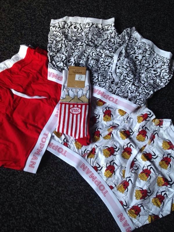 httpuniversaI's tweet image. holy shit look what I just bought unf