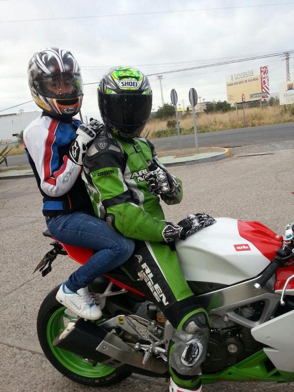 palomares47's tweet photo. Pasion por ellas http://t.co/Na1LgkiomS