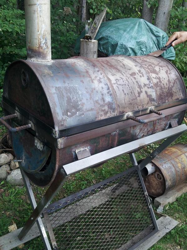 VulcanBBQ's tweet photo. Pretty much clean after 3-4 hours of fire #SmokerBuild #KawarthaSmoke #SmokerBuildPhase1 http://t.co/1TeMlmtwaQ