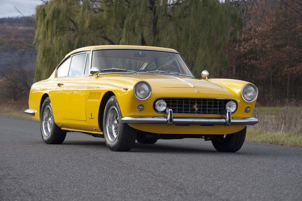 TheRealCocoMats's tweet photo. We all wish we were getting out of town Labor Day weekend in this sports car! More about this Ferrari is on our fb! http://t.co/ZD4vk1HHvc