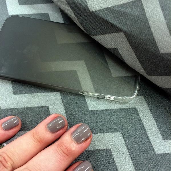 Daydreamerfoto's tweet image. Current phone case, nails, and fabric I'm about to buy. #colorobsession #lovegrey