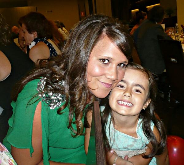 PilarMoG22's tweet photo. Un añito más que cumple mi pequeña! Que ganas tengo de verla! :) http://t.co/TP4wFNC0YK