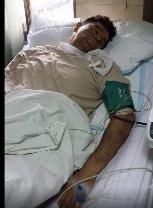ShamaJunejo's tweet photo. Please pray for  #AsmatullahJunejo 
He is so brave that even with head injuries insisting to go on the line of duty. http://t.co/C432uKr5MH