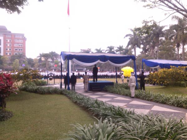 UB_Official's tweet photo. Selamat datang Punggawa 52 Universitas Brawijaya di kampus biru. Selamat berjuang dan selamat berkarya. http://t.co/rf1wyB0Ucn