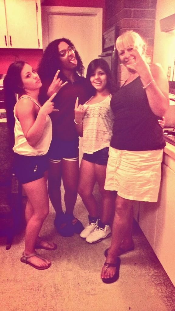 kamierousseau4's tweet photo. Love my fam 😎💕✊ #SQADDD http://t.co/hE1xiblMxV