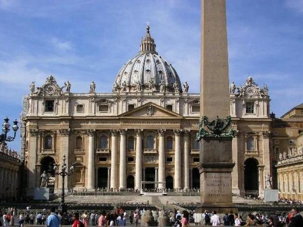 SintesisMexico's tweet photo. El Vaticano posee la cantidad de dinero suficiente para acabar con la pobreza mundial dos veces http://t.co/nWQtESlYHv