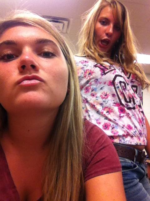ehendricks4's tweet image. #embarrassyourbestfriend probably some of my favorite pictures 😂