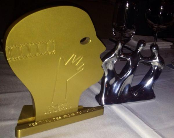 macayajorge's tweet photo. #ObedienciaPerfecta gana el Premio del Público Mejor película latinoamericana en #ffm2014 Dos premios como dos soles! http://t.co/QBTBfXh5u3