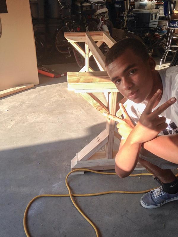 spannon_tarr's tweet photo. Adventures of Tannon: I made a desk today. #wtfdidyoudo http://t.co/GwFH0HvpKL