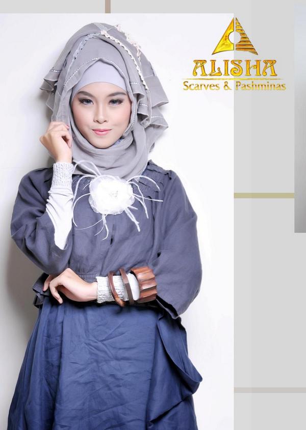 AlishaFancyShop's tweet photo. TUTORIAL kerudung Sweet Layer ^_^ berkerudung cantik nuansa vintage ... cek bersama yuk-->
http://t.co/N61275ZvRb http://t.co/dPARQhrszf