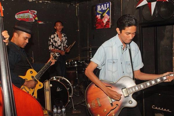 Aji_Sinatra tweet media