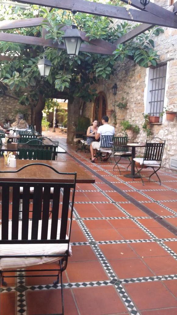 monfemo's tweet image. Desayuno en este lugar....buenos días!