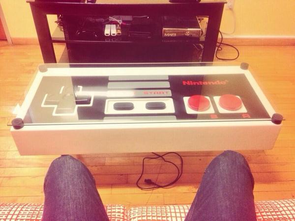 XGamerProbsX's tweet image. I want this table 😍 #gamer #gamerproblems