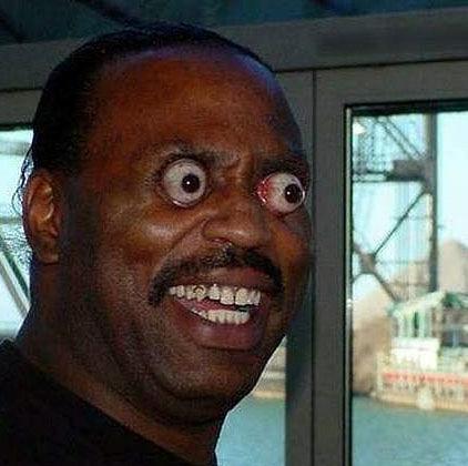 Негр с глазами вымученными. Негртс выпученными глазами. Мем с выпученными глазами. Мем с выпученными глазами. Лемур долгопят бебра.