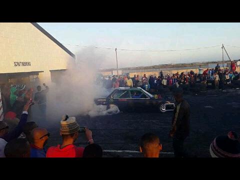 DjMeshinSA's tweet photo. #rollback #thicksmoke http://t.co/4efU1RA0im