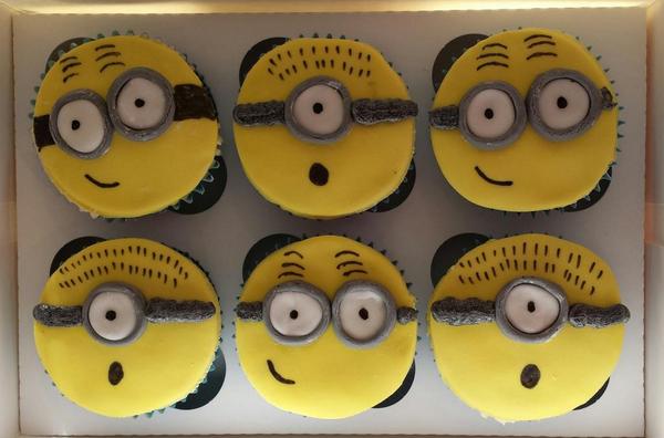 HMHCakes's tweet image. Minion cake and cupcakes made for Saturday! @cake_anyone @CakeBossUK @Baked4_U @Chunkypeanuts @BakermansCAT