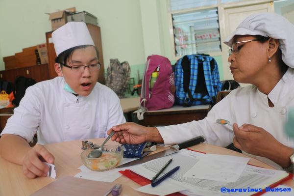 seravinus hansen tweet media