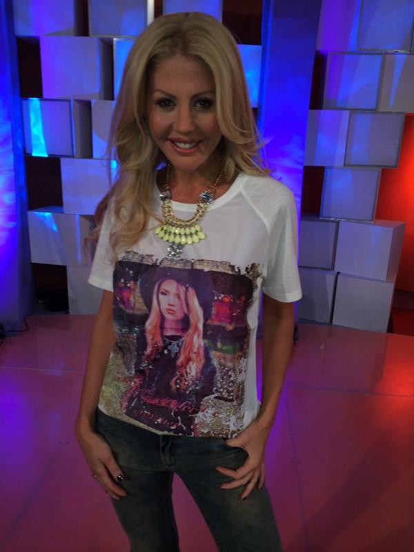 barbiesimons's tweet photo. Hoy en @AMtelefe By #Ibroo y @omma_accesorios gracias @la_lagaleana http://t.co/TZTFY6d5Tt