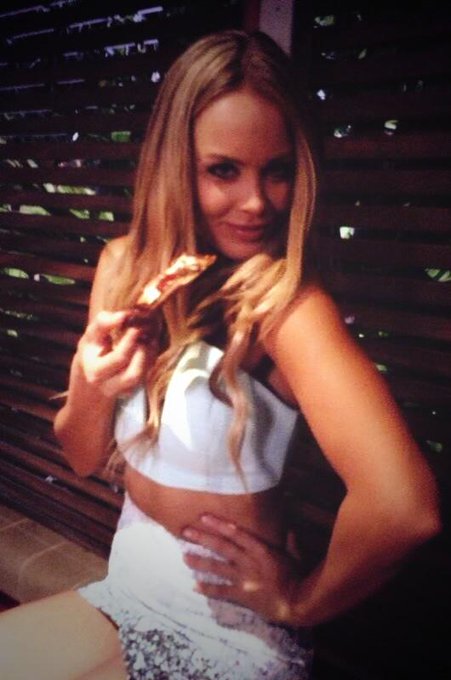 Just getting my #TuedayTease in before midnight here in Oz! Here I am teasing you with my pizza haha<a href="/tag/tuedaytease"class="tags">#TuedayTease</a>