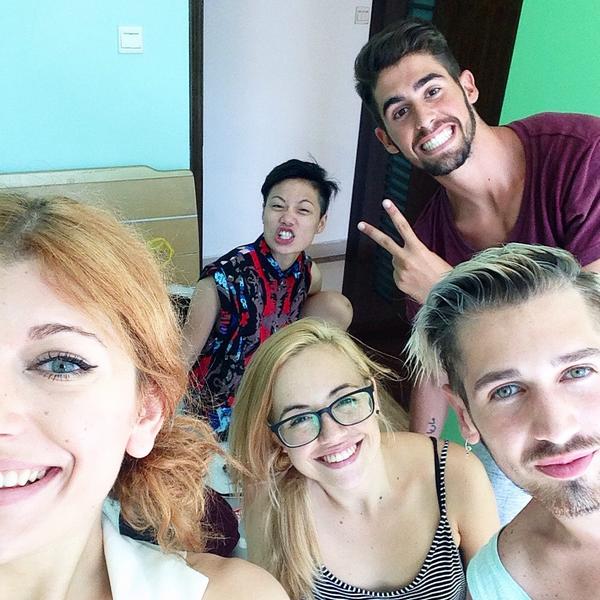 Beaablabea's tweet photo. Ya estamos todos! Bienvenidossss :) http://t.co/lhunNa8ptI