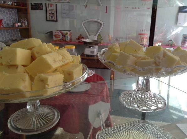 EllaRileySweets's tweet photo. So what #fudges do we have in the vintage cabinet of delights today? #HoneyNut &amp; #LemonMeringue 
#Bridgend #sweets http://t.co/nQI3EHRATt