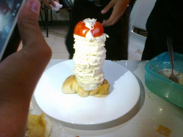 ilaoarnel06's tweet image. #foodporn #towerofpower #hum101 #CelSo