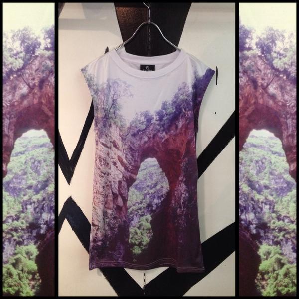 _tacao's tweet photo. ANTHEN×GUI MARTINEZ
#新規取り扱いスタート #ANTHEN #GUIMARTINEZ #ノースリーブ http://t.co/tOOqeSaVYI