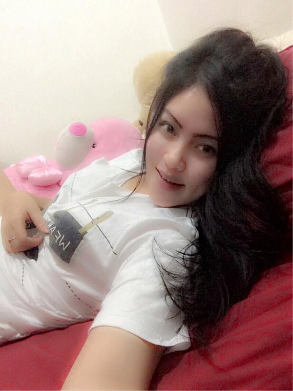 ferdisudiro's tweet photo. "@aliciaPutriii: Selfie terus gakpapa kan yah😁😁 http://t.co/68ZswvaTvs"isepin gue dong
