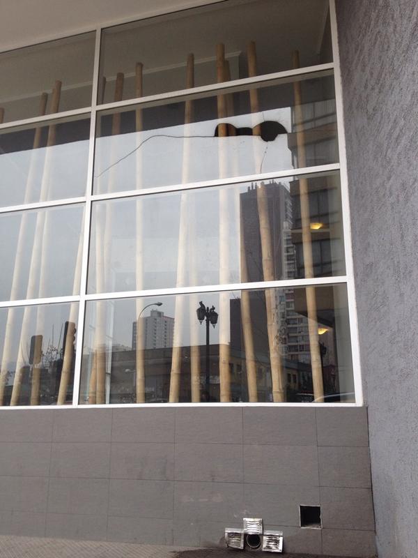 HomeProtectionc's tweet image. Prevenir algunos accidentes es posible, instalamos láminas de seguridad para vidrios @JUNJI_Chile @Mineduc