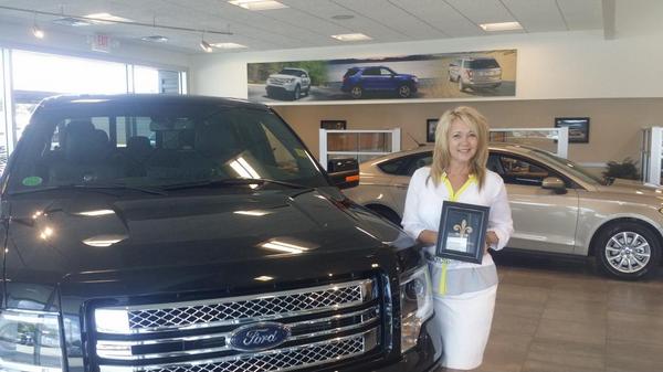 Barbara26639732's tweet photo. @jimmyfallon @FallonTonight #neworleansbarbara hard at work in the @fordmotorco showroom selling @FordTrucks http://t.co/hUaWrhEb0h