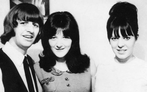 lesinrocks's tweet photo. La secrétaire des Beatles était-elle la première “community manageuse” de l'Histoire ? : http://t.co/4Q6G3KSmCq http://t.co/3UuYavYcf2