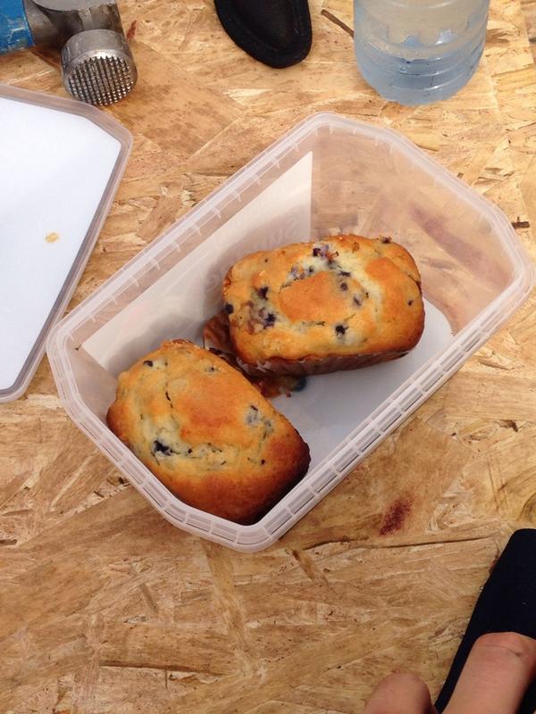 sanfty127's tweet photo. Homemade blueberry muffins by @momma_mee best snack on break yet!! @and1nickeh http://t.co/PdzKAemj3T
