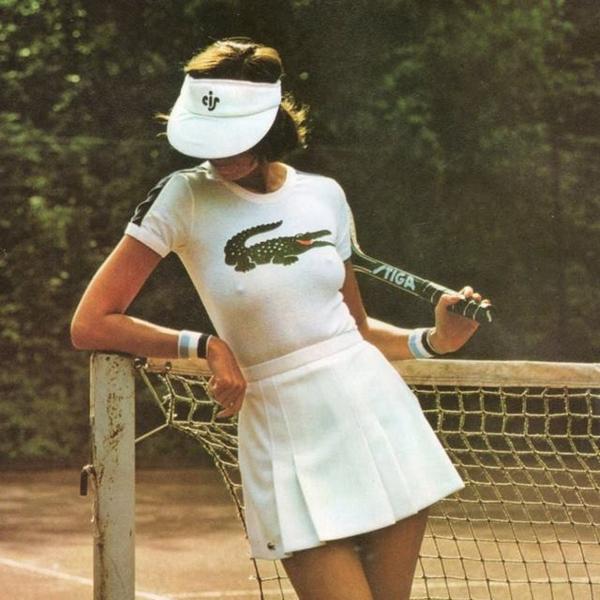 hud Ung Kom forbi for at vide det Lacoste sur X : "@Styledotcom celebrated iconic tennis style moments w/ our  vintage #Lacoste crocodile picture! http://t.co/OqvcUBDgcL  http://t.co/v2ziKXCNVA" / X