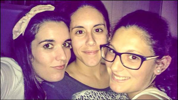 tamara_sun's tweet image. X mis compis! X tantas horas qnos tirabamos juntas y x nuestras confidencias #osechodemenos @cococinando @Estefyrock