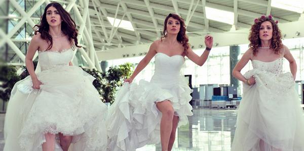 Gelin adayları katalog bakmak yerine Kaçak Gelinler izlese, daha çok gelinlik çeşidi görürler gerçekten.