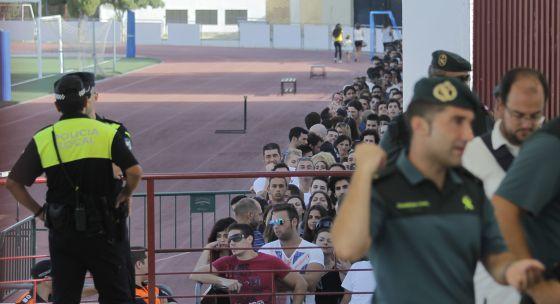 elpais_tele's tweet photo. 'Juego de tronos', con acento sevillano http://t.co/th1nEE9Ijg Así ha comenzado el casting de extras en Osuna http://t.co/YPDrqt1Tfb