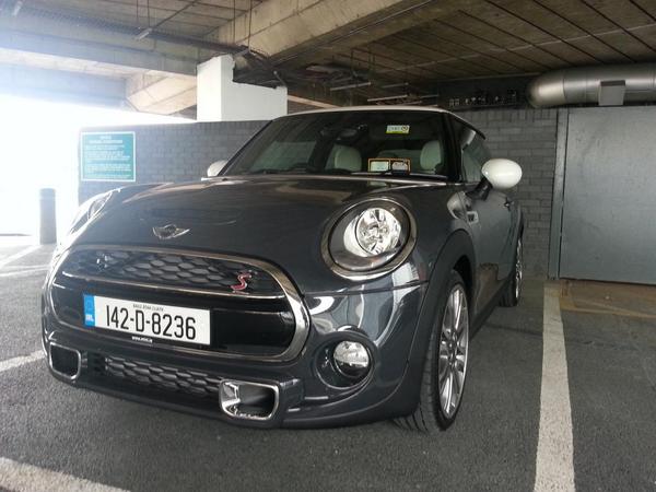 IndoMotoring's tweet photo. This week we are testing the Mini Cooper S, a high torque diesel lurks under the bonnet waiting for sport mode http://t.co/cpNg06QaZk