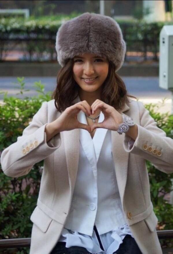 snow_4ite's tweet photo. 萩花の誕生日までに1014RT集めたいです💕萩花の誕生日を最高の日にしたいのでこのツイートを見かけた方はRTお願いします>* ))))><
#藤井萩花誕生日
#1014RT
#Flowers http://t.co/69IJhBaThr