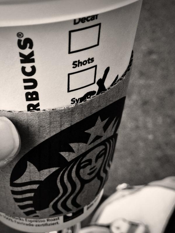 DragonflyZurich's tweet photo. Ohhhhh how I've missed you! #matcha #greentea @Starbucks #zurich http://t.co/3PNYFLZT3U