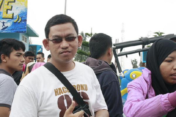 RickyErwin9's tweet photo. In a crowded place, I was like a stranger... http://t.co/CNfHiS6tU6