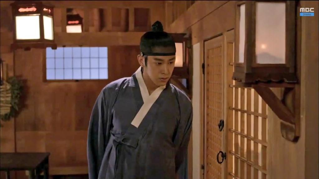 BwilUkACAAAsjXx.jpg:large