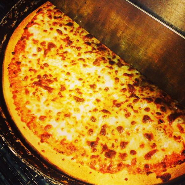 Pizza Delfino tweet media