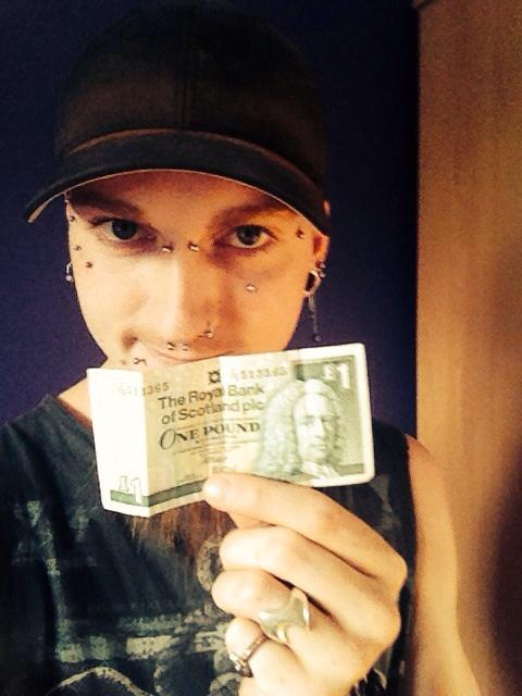 Frododo's tweet image. Some old skool cash!! #Scottish #OnePoundNote