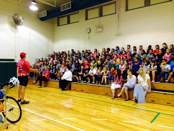 shawntechateau's tweet photo. Austin elem 4th &amp; 5th students learning how to live healthy!! #4h #d14h #pampa http://t.co/LpDARWW5RZ