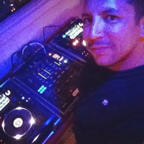 GiltyLive's tweet image. I'm in a serious relationship with this babes! CDjs